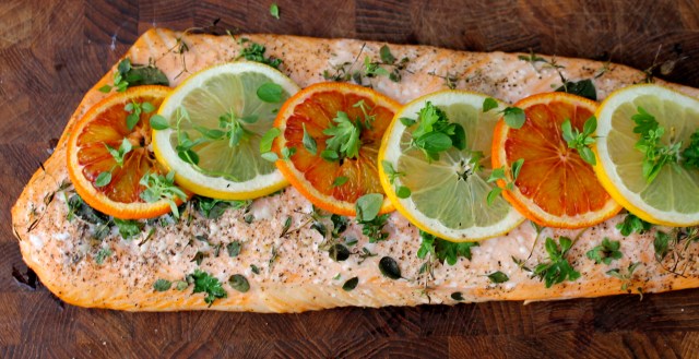 Grillaður lax með sítrónu og appelsínu