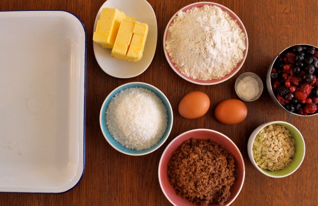 Berjaskuffukaka-hráefni