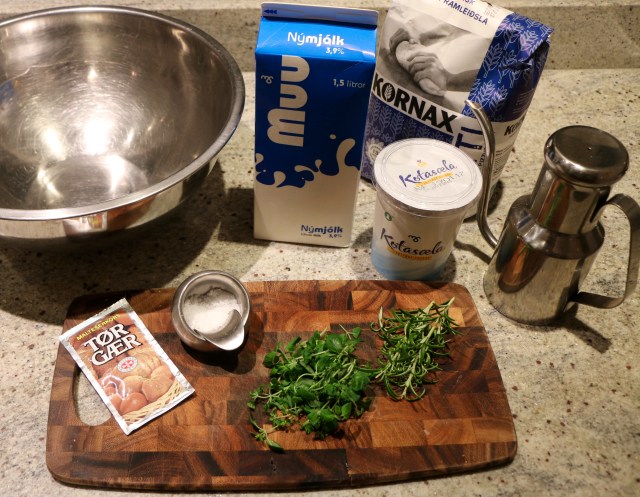 Hráefni í kotasælu- og kryddjurtabollur